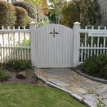 102 2x2 Picket w/Arched Gate